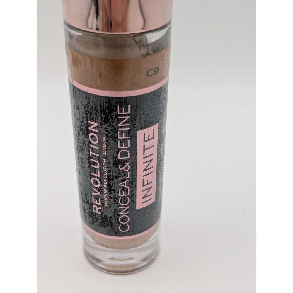 Makeup Revolution Concealer C9 & The One Blush Stick Matte Rush Bundle